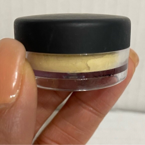 Bare Minerals Eyeshadow, Petunia - Picture 4 of 5